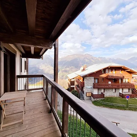 Au Coeur De Montalbert Avec Balcon Et Parking Prive, Proche Des Pistes - Fr-1-755-33 Apartmán *