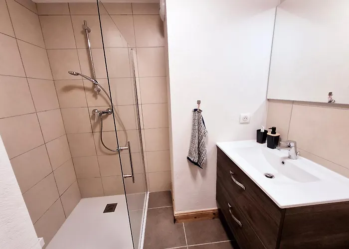 Apartmán Au Coeur De Montalbert Avec Balcon Et Parking Prive, Proche Des Pistes - Fr-1-755-33 *