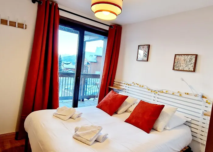 Au Coeur De Montalbert Avec Balcon Et Parking Prive, Proche Des Pistes - Fr-1-755-33 La Plagne