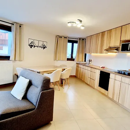 Au Coeur De Montalbert Avec Balcon Et Parking Prive, Proche Des Pistes