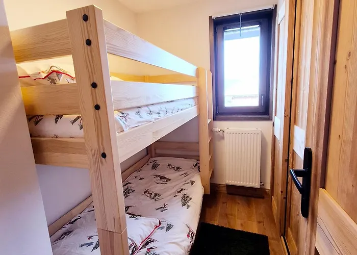 Au Coeur De Montalbert Avec Balcon Et Parking Prive, Proche Des Pistes - Fr-1-755-33 Lägenhet